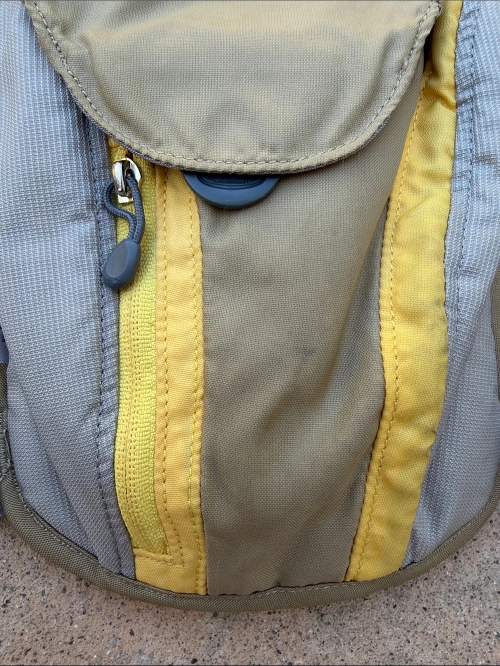 CAMELBAK Tan & Yellow 1.5L Hydration Pack Bladder not included